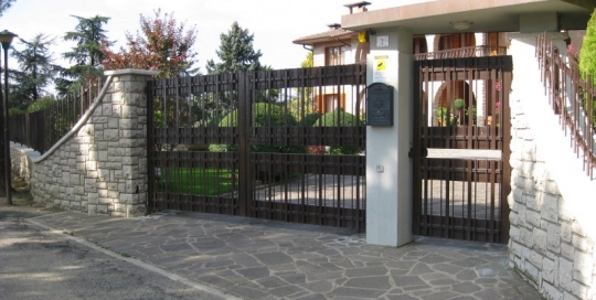 wrought iron driveway gate
